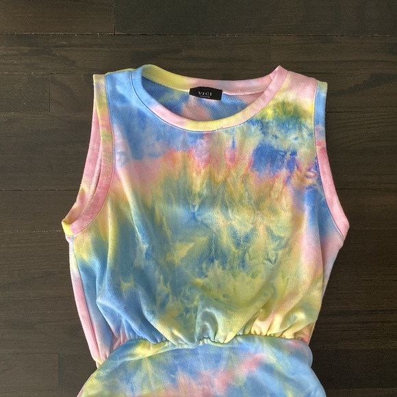 VICI- tie dye ruched dress. Size M - Picture 4 of 8